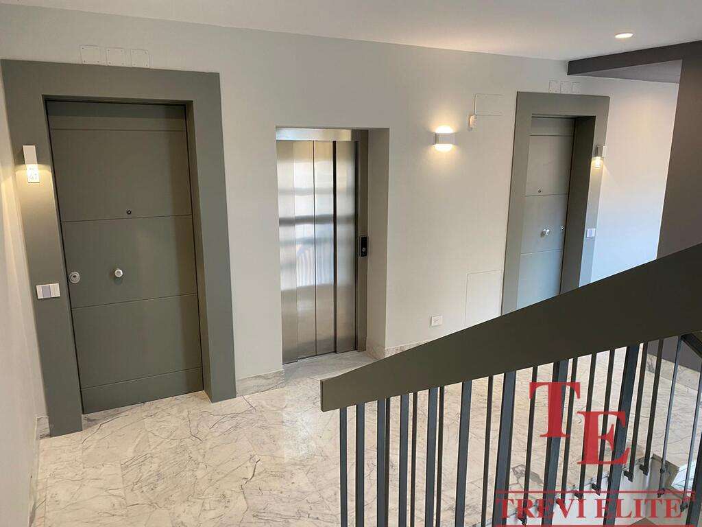 novaya kvartira v tsentre rima (1)