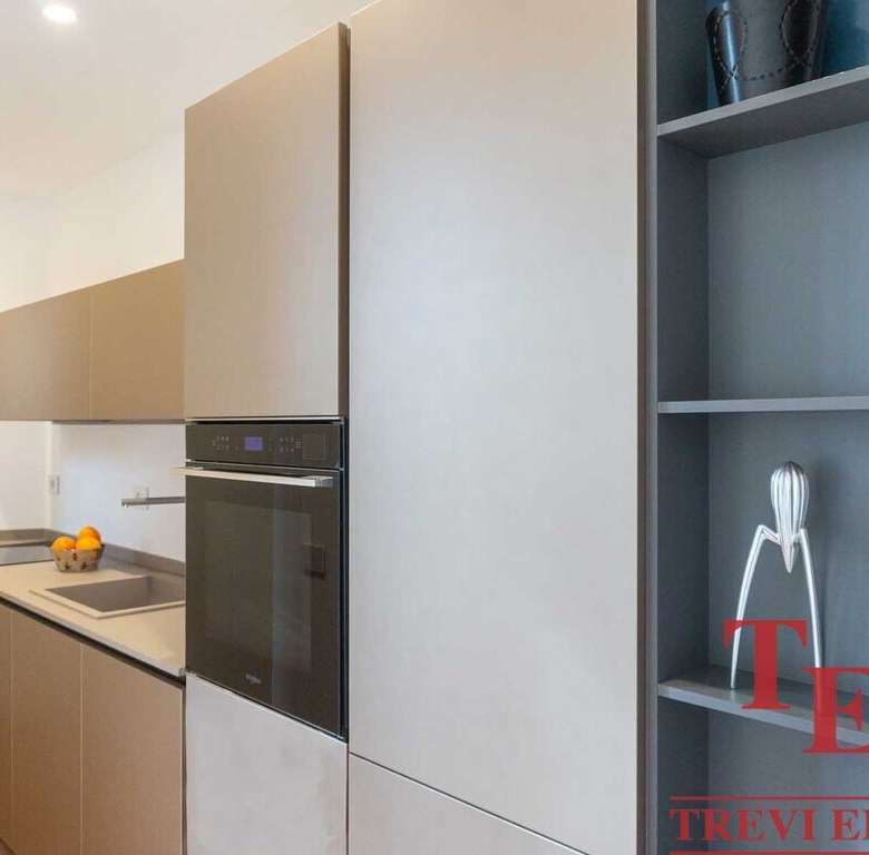 novaya kvartira v tsentre rima (12)