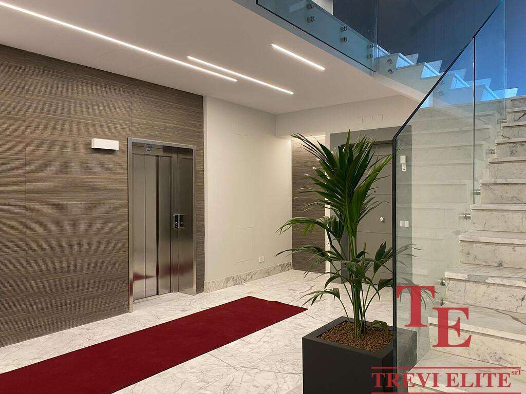 novaya kvartira v tsentre rima (8)