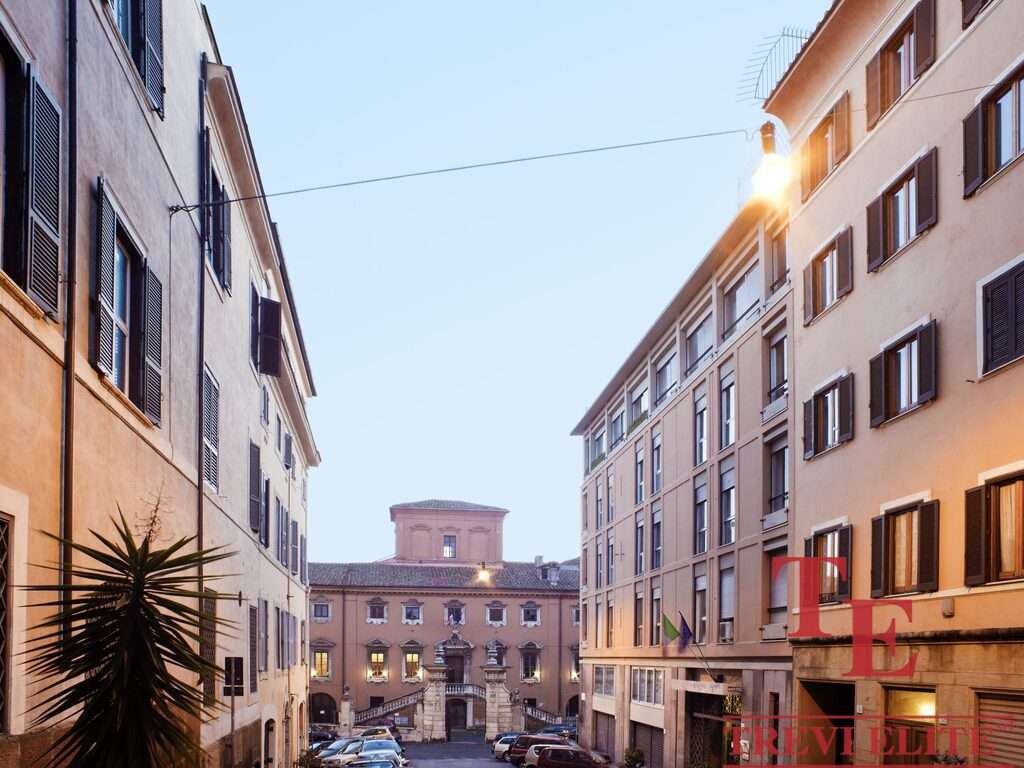 novaya kvartira v tsentre rima (9)