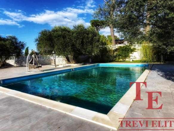 villa s bassejnim v italii lazio rieti (14)