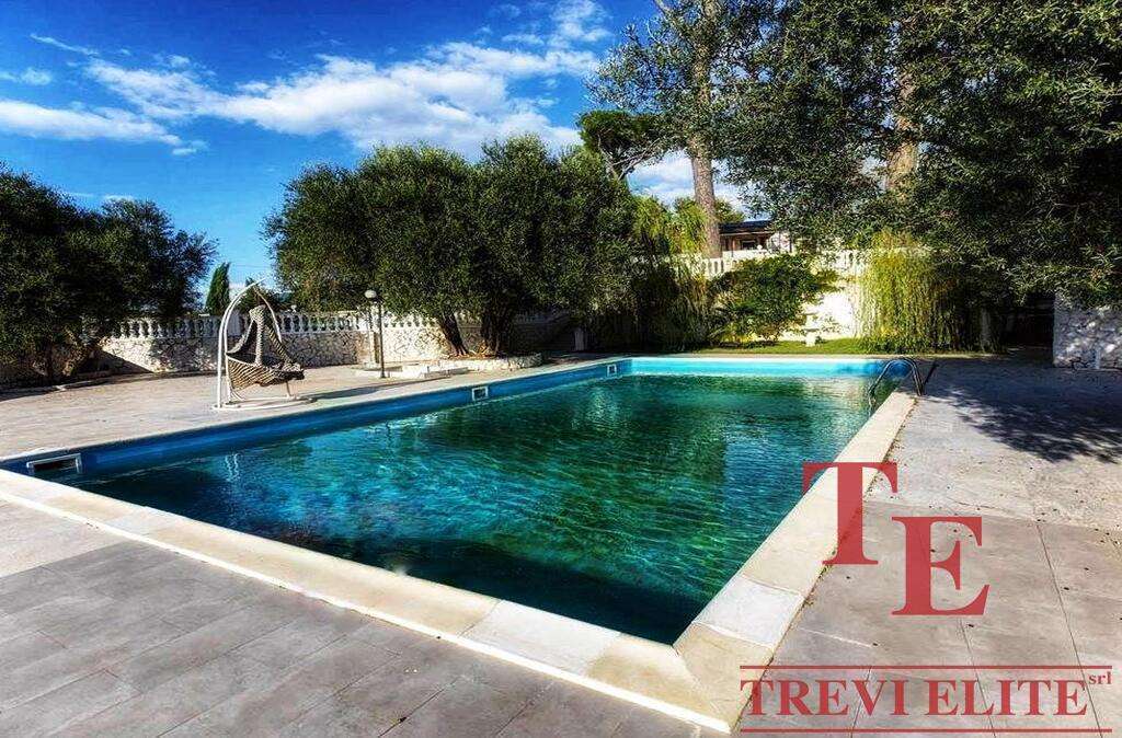 villa s bassejnim v italii lazio rieti (14)