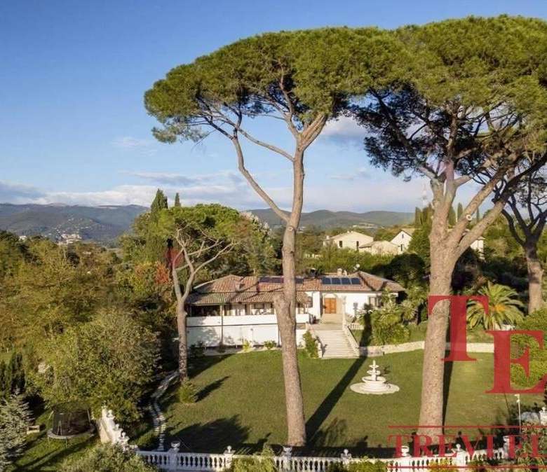 villa s bassejnim v italii lazio rieti (17)