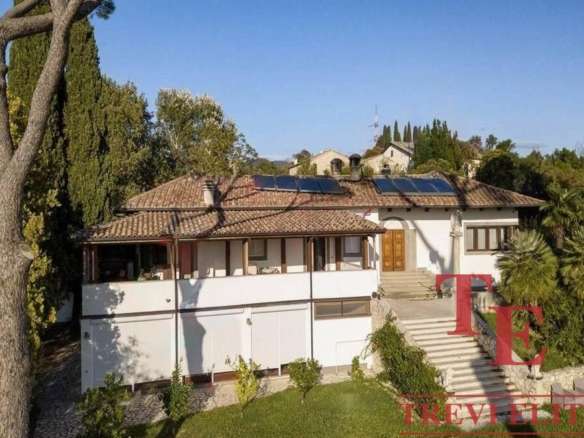 villa s bassejnim v italii lazio rieti (18)