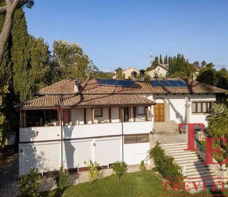 villa s bassejnim v italii lazio rieti (18)