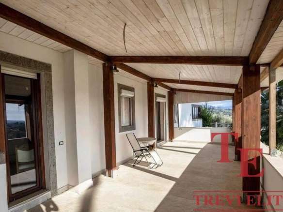 villa s bassejnim v italii lazio rieti (2)