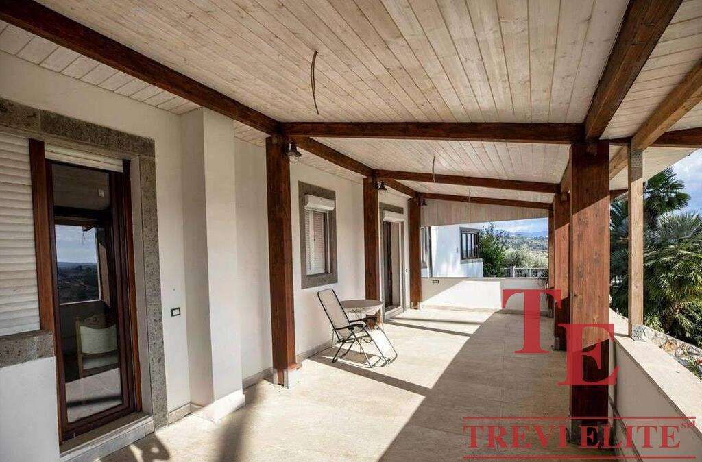 villa s bassejnim v italii lazio rieti (2)