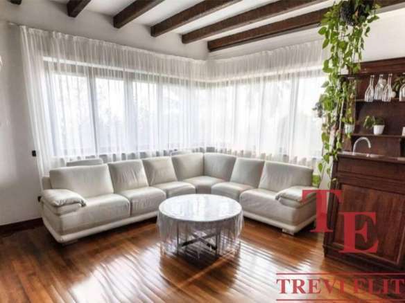 villa s bassejnim v italii lazio rieti (21)