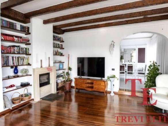 villa s bassejnim v italii lazio rieti (22)