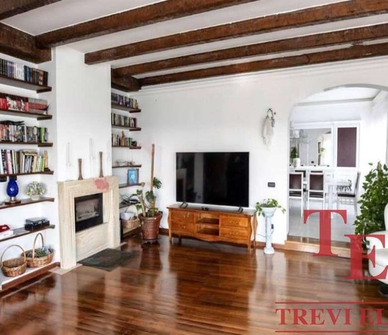 villa s bassejnim v italii lazio rieti (22)