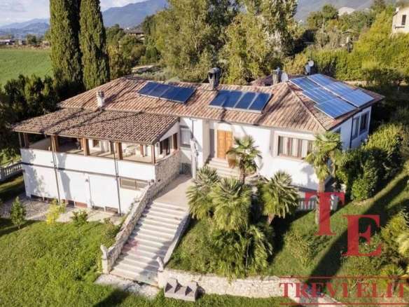 villa s bassejnim v italii lazio rieti (4)