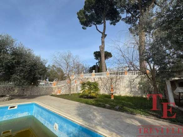 villa v lazio s bassejnom (4)