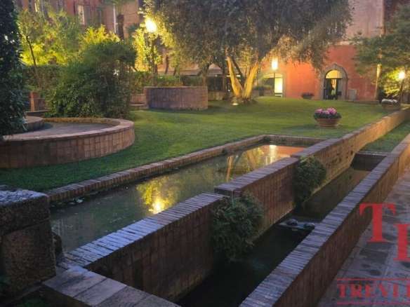 apartamenty raydom s fontanom trevi (7)
