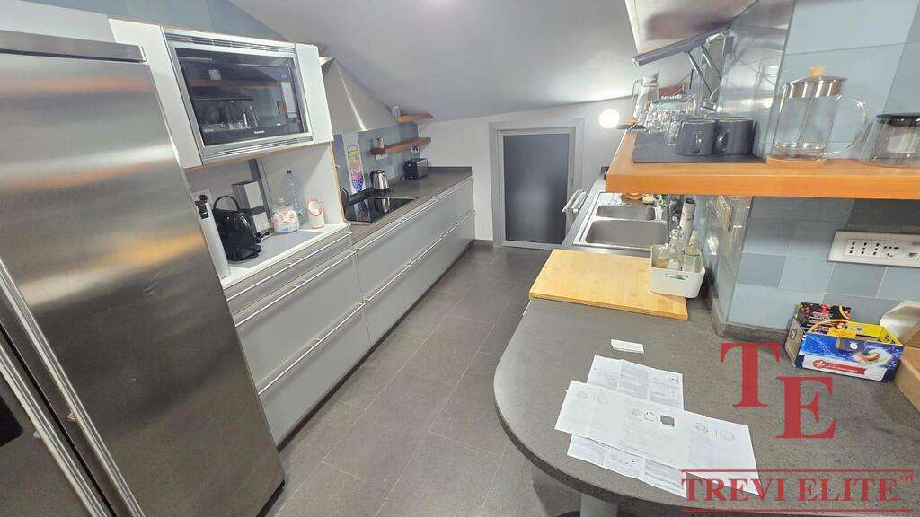 apartamenty raydom s fontanom trevi (8)