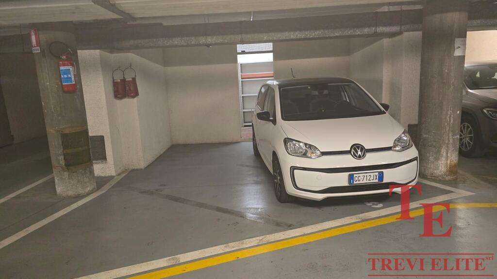 apartamenty raydom s fontanom trevi (9)