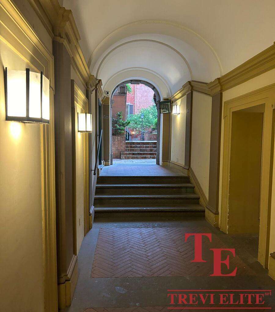 apartamenty ryadom s fontanom trevi (2)