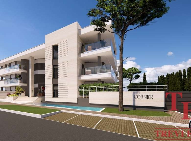 Стильный современный жилой комплекс с просторными квартирами, зеленой территорией и охраной. Идеально подходит для тех, кто ценит комфорт и элитное жилье в престижном районе.