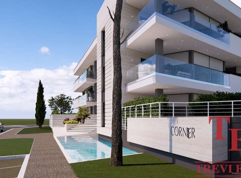 Ультрасовременный жилой комплекс с просторными квартирами, панорамными видами и собственной инфраструктурой, расположенный в престижном районе города.