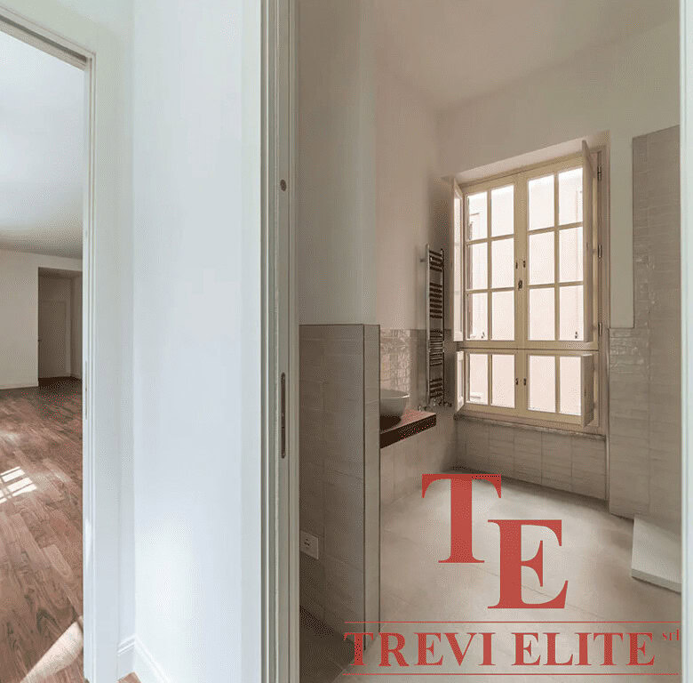 Современное элитное жилье с светлыми интерьерами и просторными окнами, обеспечивающими естественное освещение. Идеально подходит для ценителей комфорта и стиля в недвижимости класса люкс.