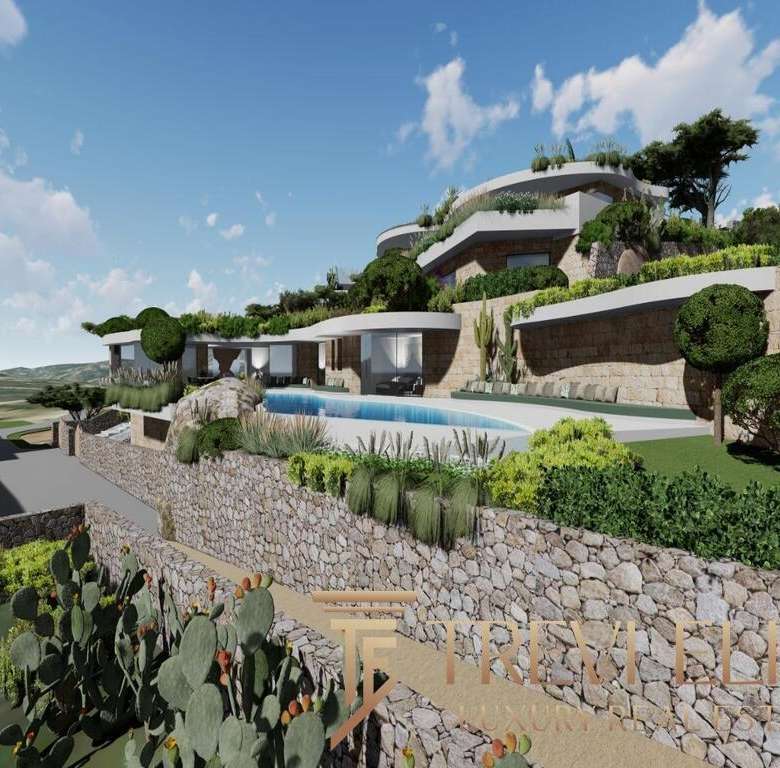 Современный роскошный дом на склоне холма с бассейном и живописным видом на природу. Эксклюзивная недвижимость в Италии с уникальным дизайном и ландшафтным садом.