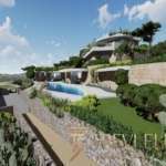 Вид современного элитного особняка на холме с бассейном, окруженного зеленью и каменной отделкой, под ярким голубым небом, демонстрирующий высокий уровень роскоши и эксклюзивности.