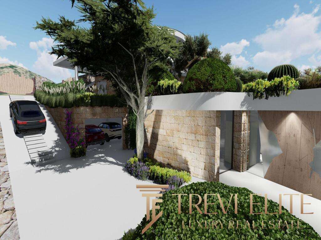 Высококлассное современное заграждение и вход в элитную недвижимость с ухоженной зеленой зоной и автопарковкой, окруженным стильными лестницами и натуральными материалами.