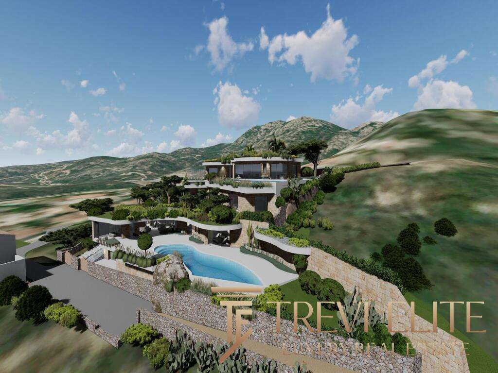 Уникальный проект роскошного испанского особняка на живописном холме с панорамным видом на природу. Современный дизайн, просторные террасы и частный бассейн создают атмосферу элитного загородного отдыха.