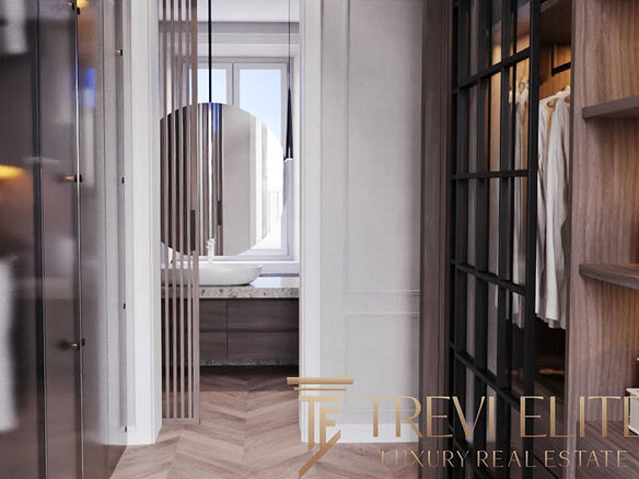 Высококлассная ванная с современным дизайном, зеркало, отделка из дерева и стекла, светлая комната с уютной атмосферой, идеальная для элитных апартаментов.