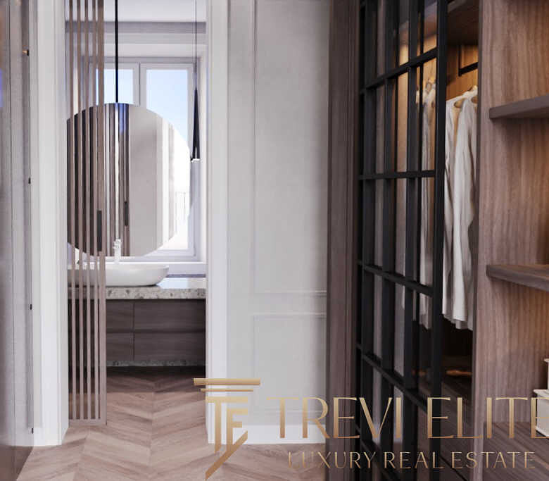 Высококлассная ванная с современным дизайном, зеркало, отделка из дерева и стекла, светлая комната с уютной атмосферой, идеальная для элитных апартаментов.