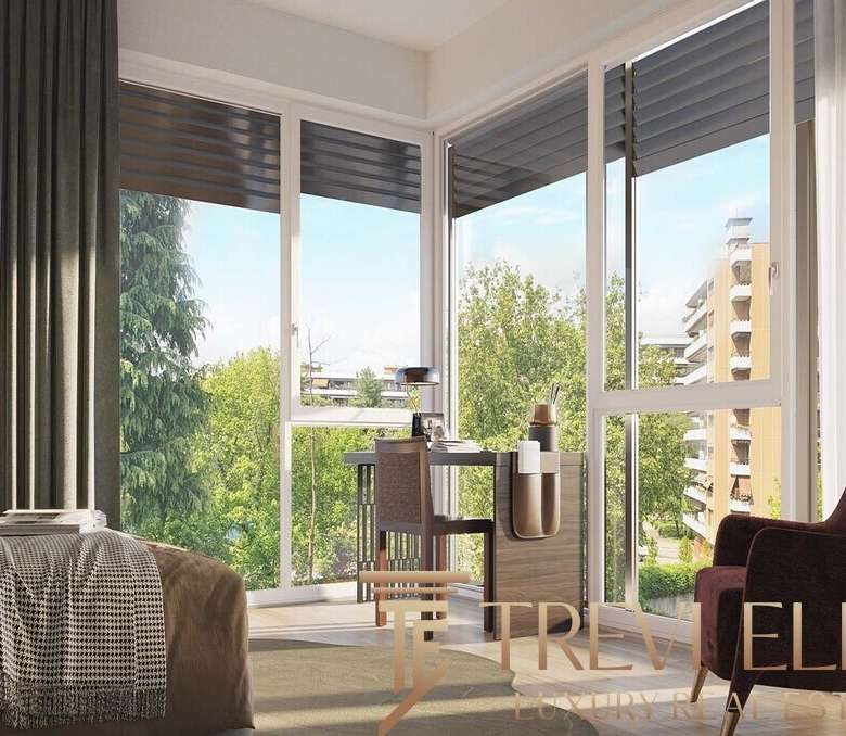 Элитная квартира с панорамными окнами, светлым интерьером и видом на город, идеальная для ценителей роскоши и комфорта. Perfect for high-end lifestyle in Italy and abroad.