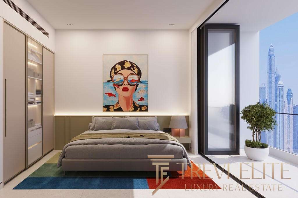 Современная спальня в элитной квартире с панорамным видом на город, стильным декором и дизайнерской мебелью. Идеальное пространство для роскошного отдыха и комфорта.