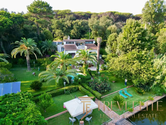 dom u vody v italii1