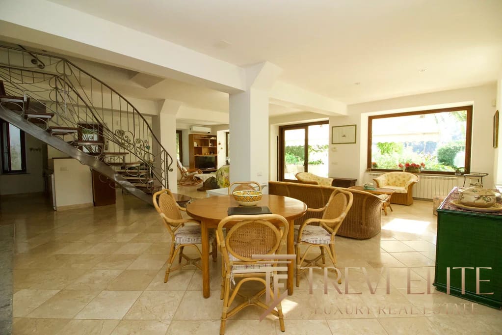 dom u vody v italii30