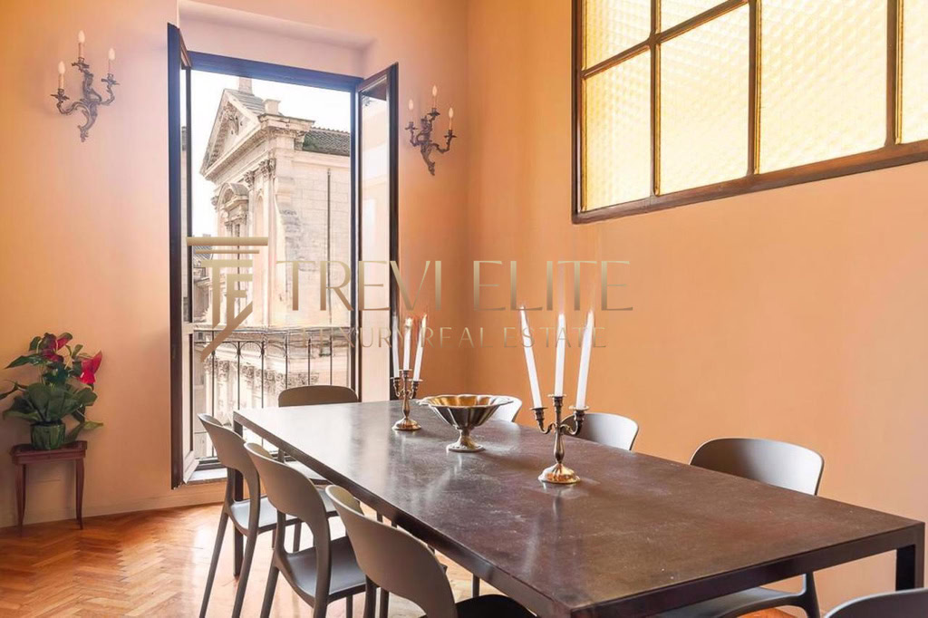 kvartira okolo kolizeya s terrasoy (10)