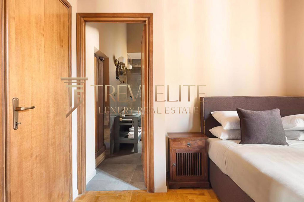 kvartira okolo kolizeya s terrasoy (12)