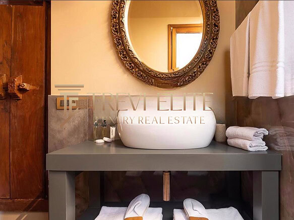 kvartira okolo kolizeya s terrasoy (13)