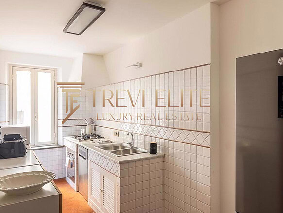 kvartira okolo kolizeya s terrasoy (14)