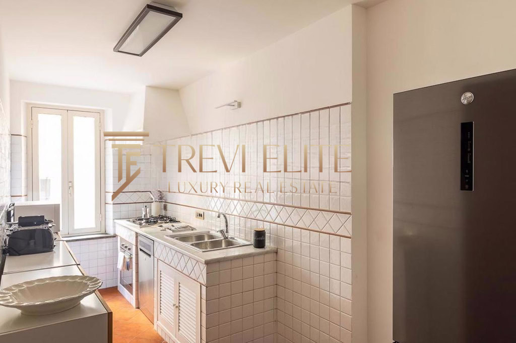 kvartira okolo kolizeya s terrasoy (14)