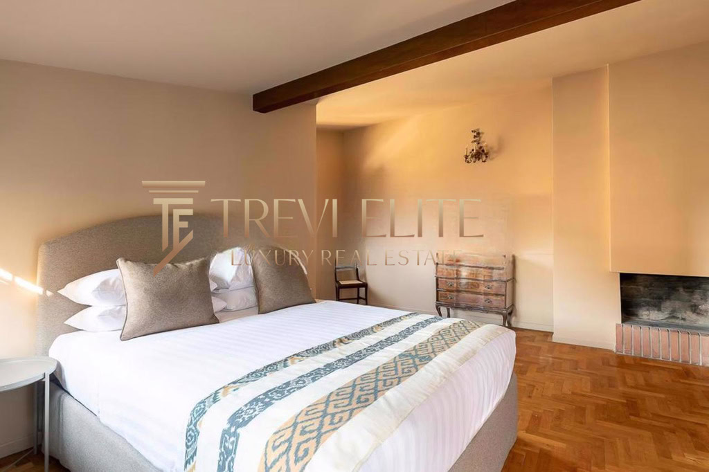 kvartira okolo kolizeya s terrasoy (17)