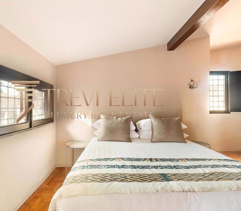 kvartira okolo kolizeya s terrasoy (18)