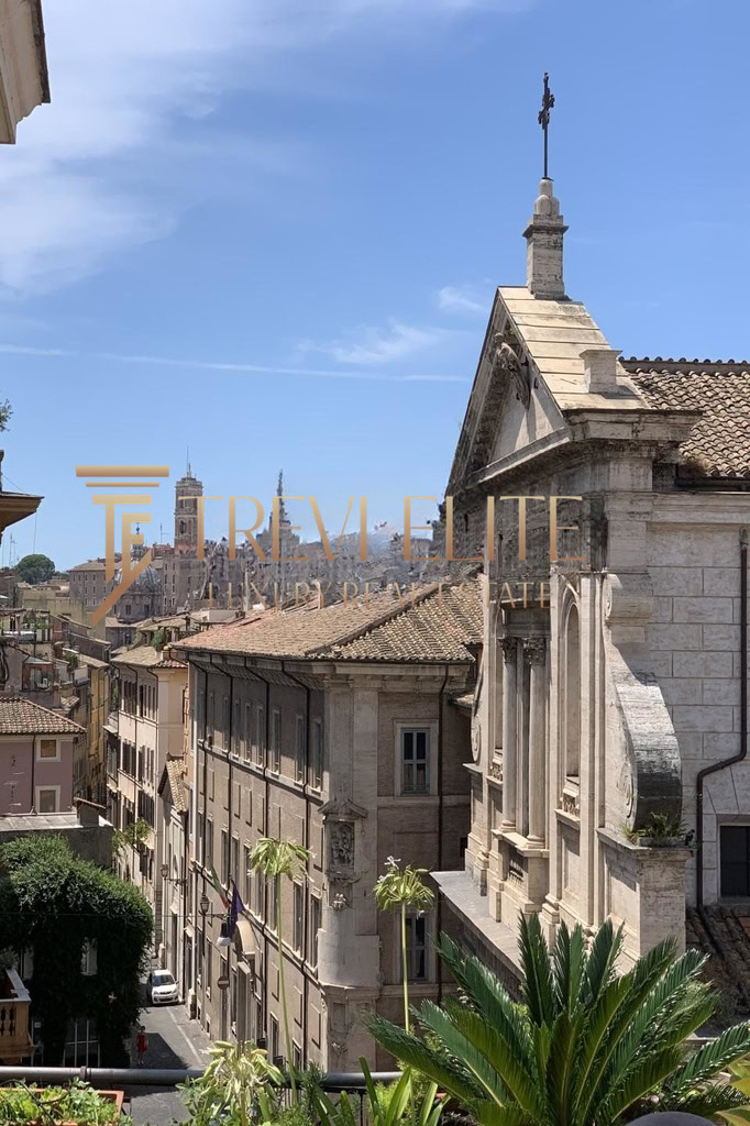 kvartira okolo kolizeya s terrasoy (2)