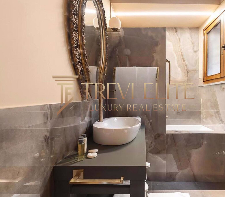 kvartira okolo kolizeya s terrasoy (20)