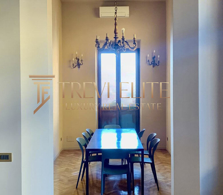 kvartira okolo kolizeya s terrasoy (25)