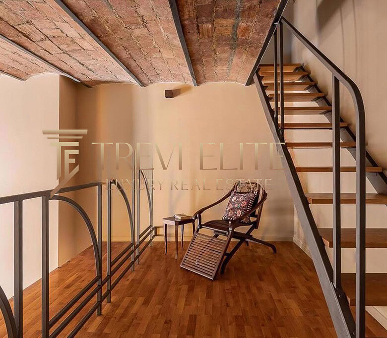 kvartira okolo kolizeya s terrasoy (9)