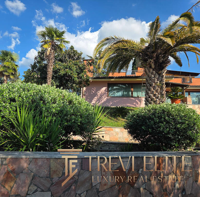 villa fonte nuova 10