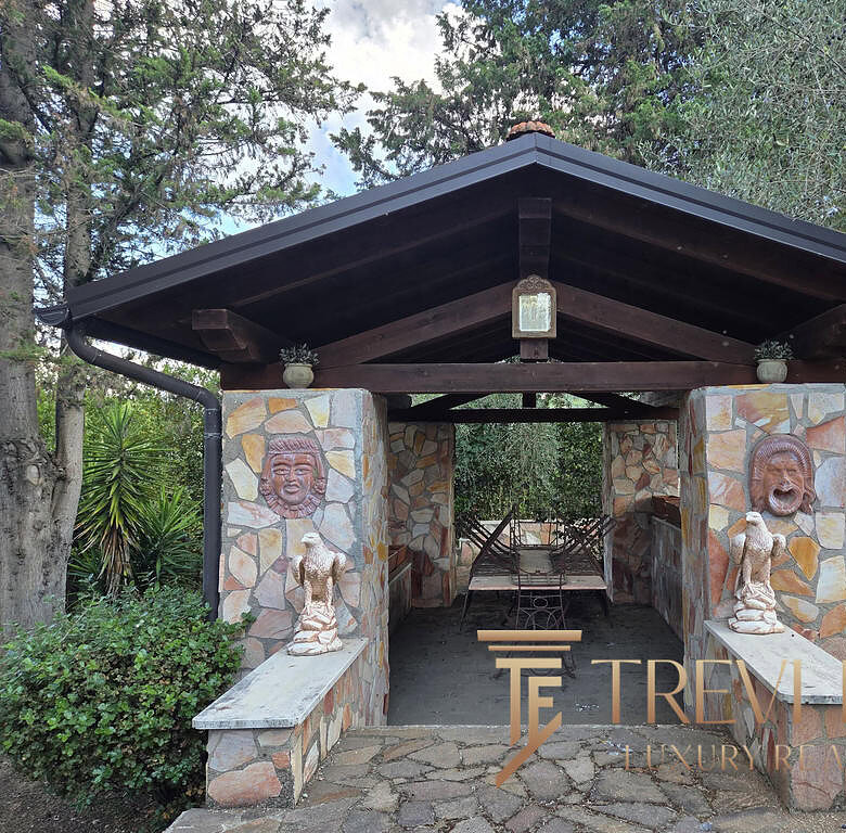 villa fonte nuova 15