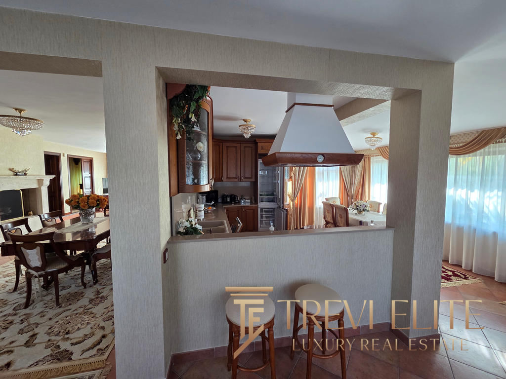 villa fonte nuova 24