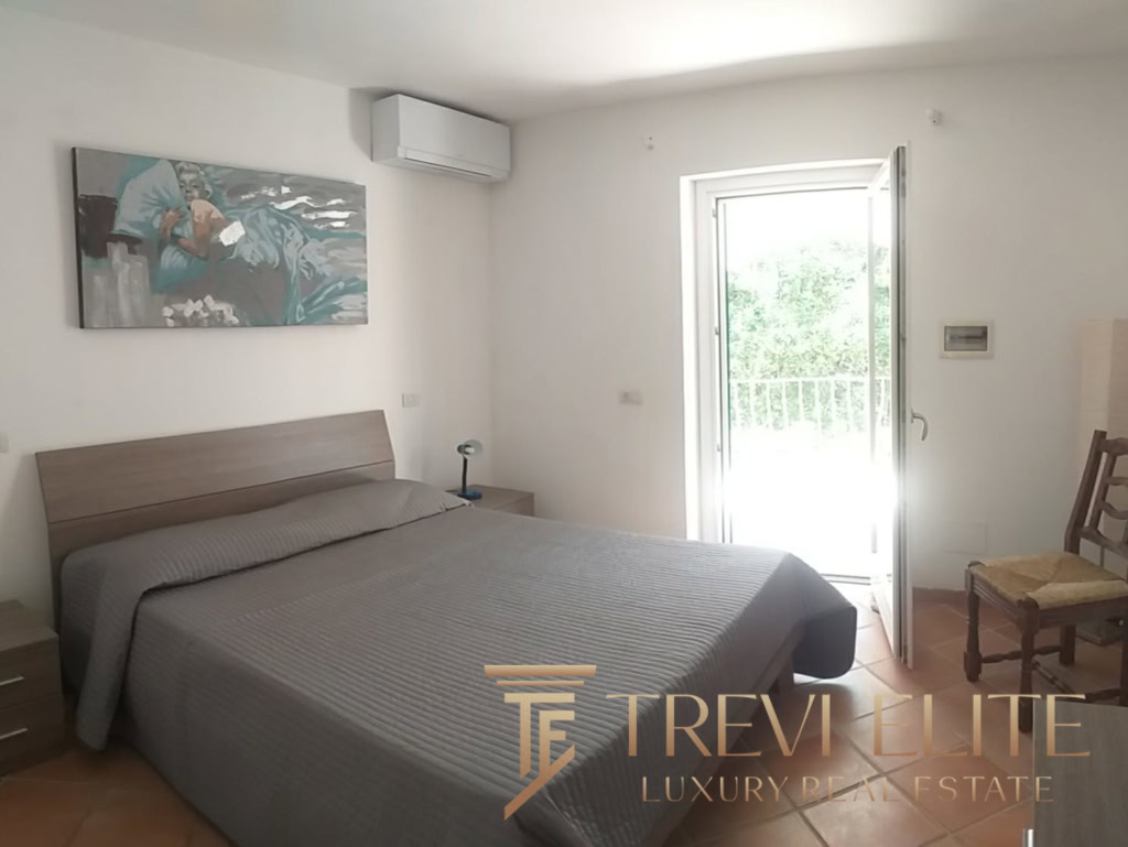 villa s bassejnom ryadom s peschanym plyazhem (10)