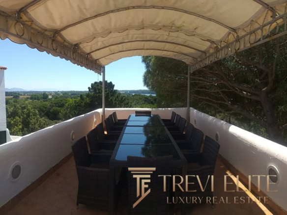 villa s bassejnom ryadom s peschanym plyazhem (12)