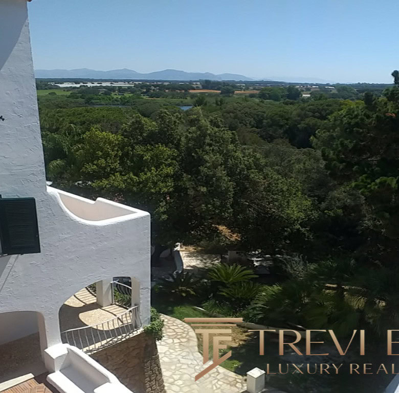 villa s bassejnom ryadom s peschanym plyazhem (13)